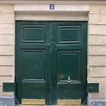 Charming And Bright In The Heart Of Paris