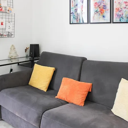 Charming And Bright In The Heart Of Parigi