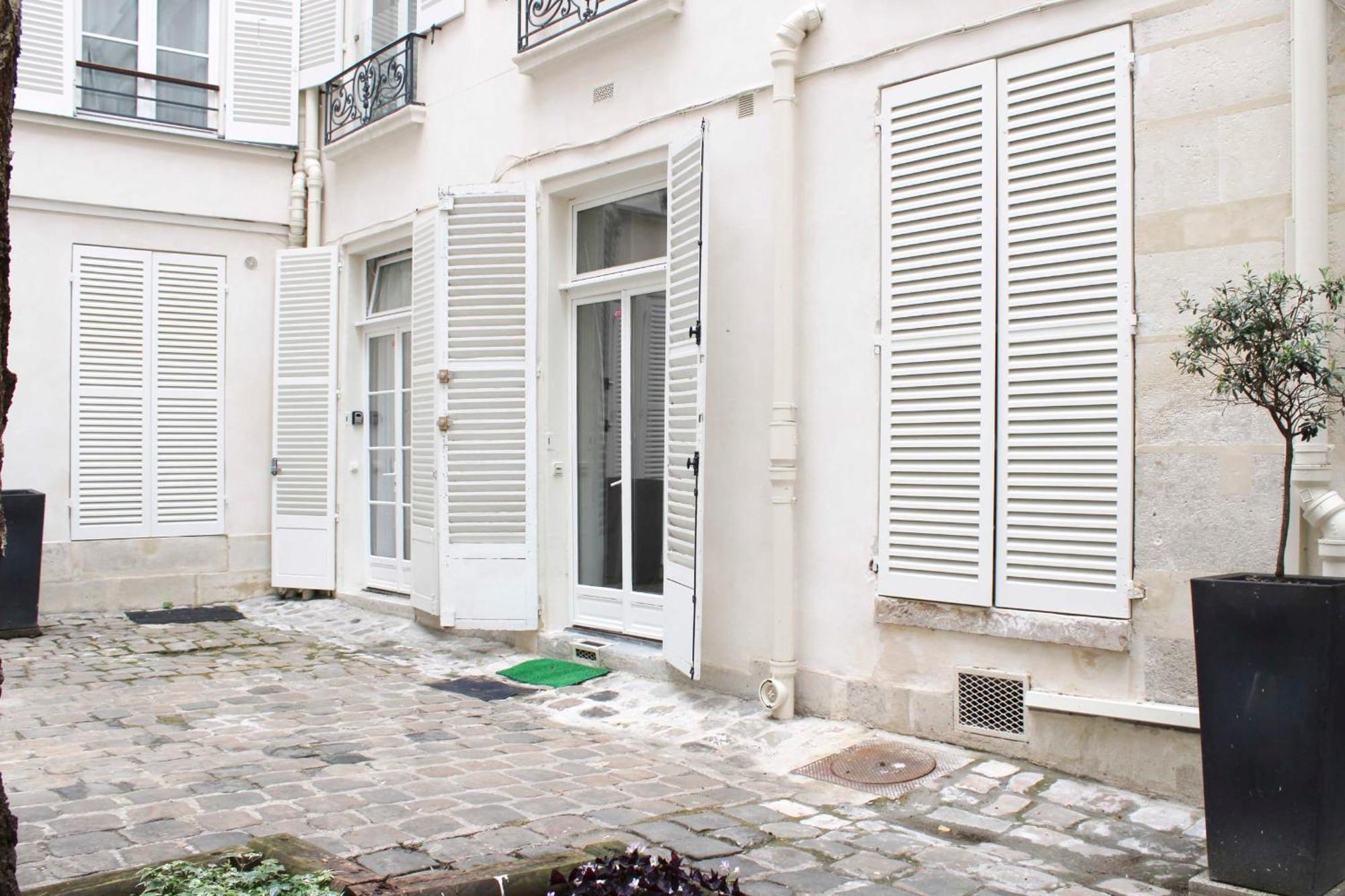 Charming And Bright In The Heart Of Appartamento Parigi